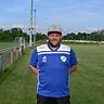 Limbachs Trainer Patrick Gessner auf dem Naturrasenplatz der Palatia, wo gegen Wiesbach gespielt wird