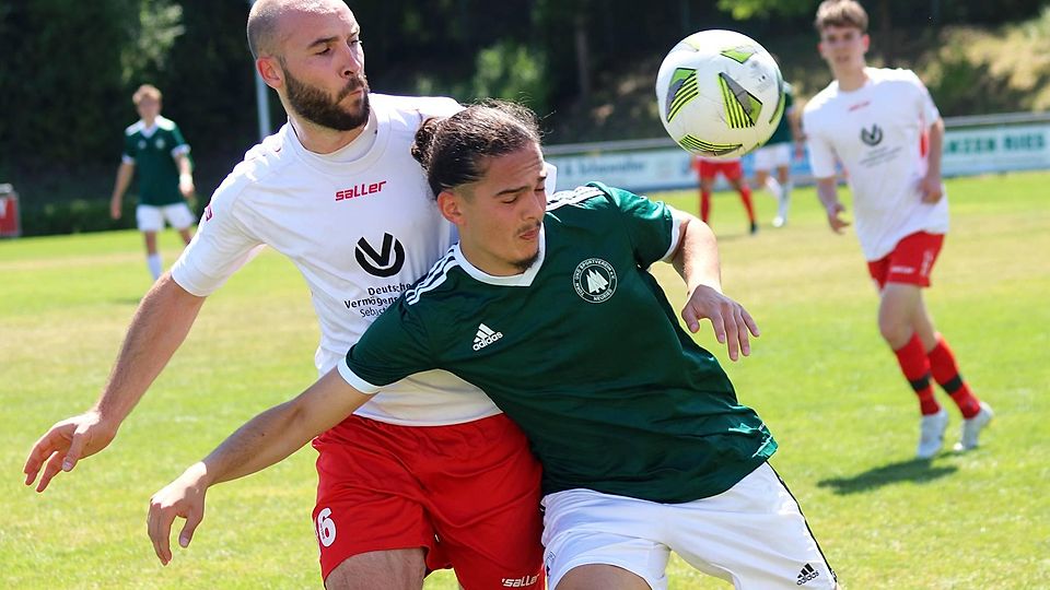 Kreuzbandriss: Alpay Uslu (r.) wird dem TSV Neuried mehrere Monate fehlen. a-Foto: dagmar rutt