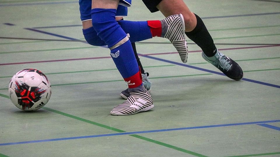 In der Laabertalhalle in Rottenburg ging's auf dem Futsal-Parkett teilweise heiß her.