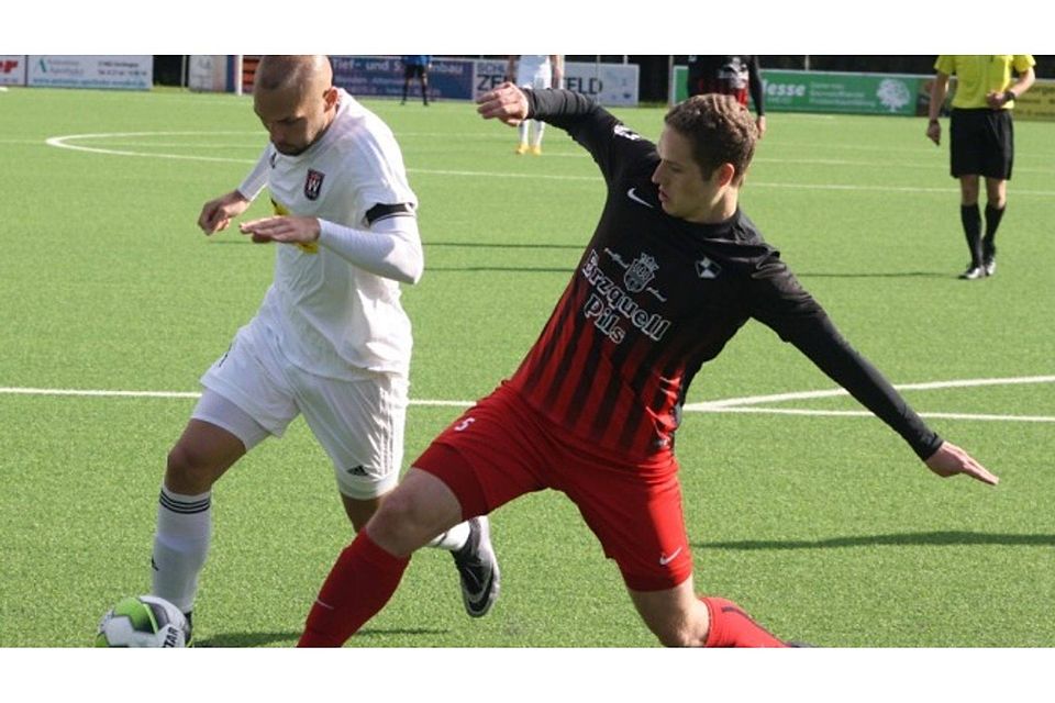 Der VSV Wenden überrollte den SuS Niederschelden zu Beginn und gewann mit 5:1.  Fotos: sta