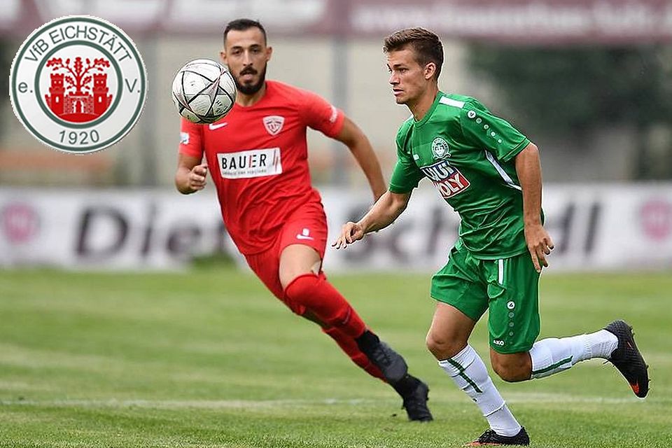 Damals im August 2019 noch im roten Trikot des TSV Buchbach, streift sich Selcuk Cinar (li.) nun das grüne Jersey des VfB Eichstätt über.