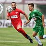Damals im August 2019 noch im roten Trikot des TSV Buchbach, streift sich Selcuk Cinar (li.) nun das grüne Jersey des VfB Eichstätt über.