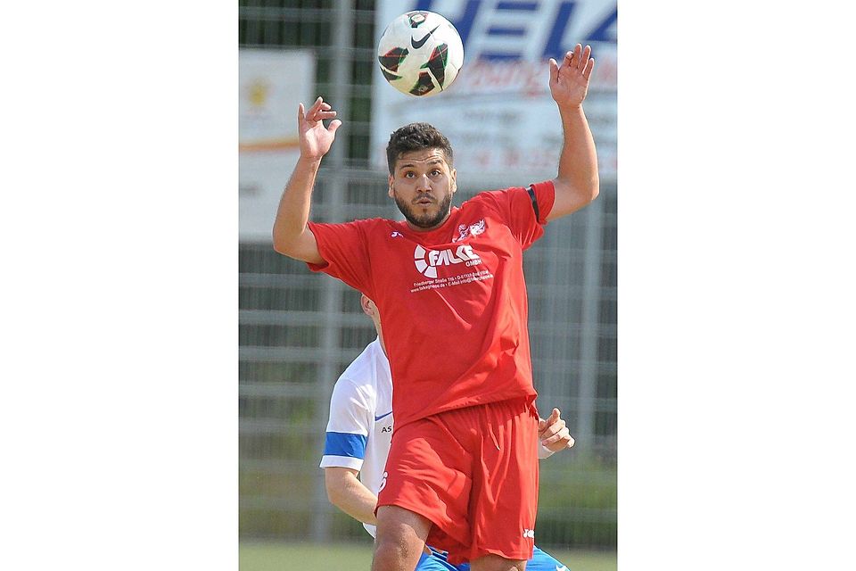 Oualid Mokhtari, hier noch im Trikot des SV Dersim Rüsselsheim, verlässt den FC Marxheim zum Saisonende. Archivfoto: Klein.