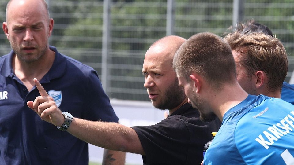 Er gibt weiterhin die Richtung vor: Florian Beutlhauser setzt seine Trainertätigkeit fort, die beiden Co-Trainer hören in Kürze auf.