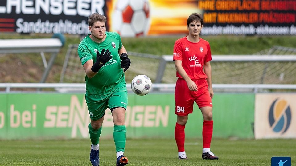 Marcel Bauer (li.) wird dem FSV VfB Straubing nur mehr bis zum Saisonende erhalten bleiben 