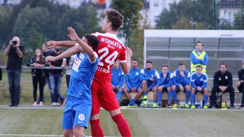 Wormatia Worms schaltete in der vierten Runde des Verbandspokals die SG Eintracht Bad Kreuznach aus und trifft nun auf den FK Pirmasens. F: Schlitz