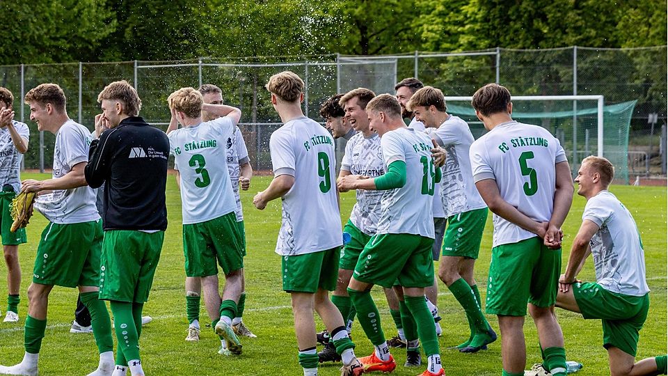 Allen Grund zum Jubeln hatten die Kicker ds FC Stätzling, die noch den zweiten Tabellenplatz eroberten.