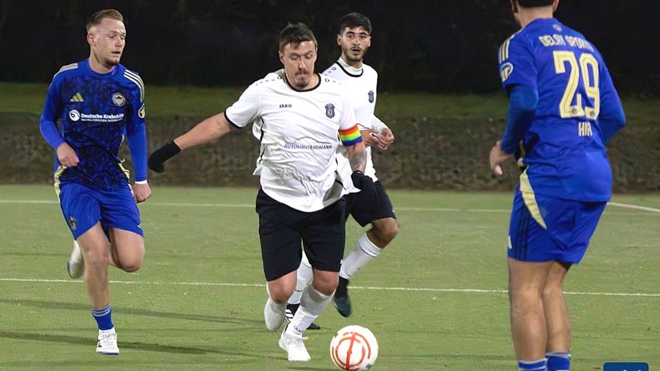 Max Kruse in Aktion gegen Delay Sports