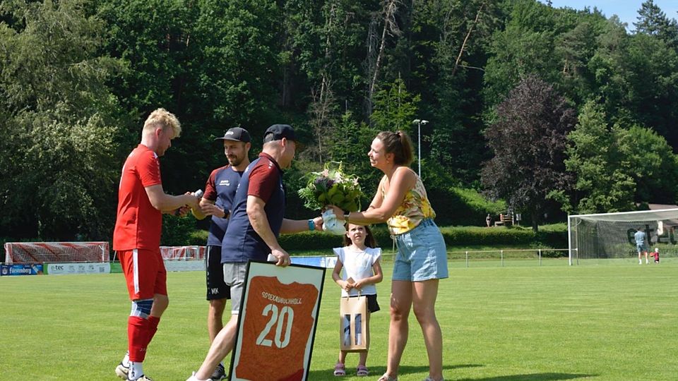 Der Vorstand des FCS bei der Verabschiedung von Trainer Marco Ketterer