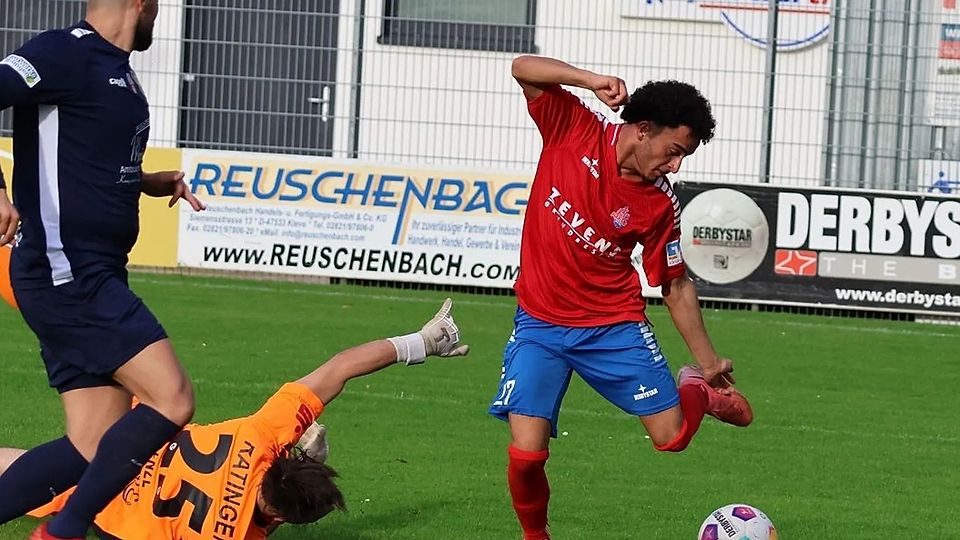 Diwan Duyar (am Ball) hofft nach einer OP schnell wieder auf den Platz zurückzukehren. 