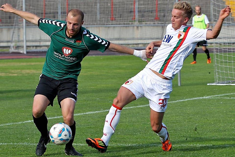 Vom FC Augsburg II kehrt Tim Uhde (rechts) zum TSV Schwabmünchen zurück.   F.: Pressefoto Eibner