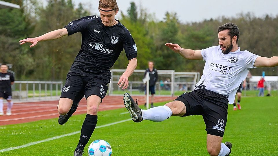 Samuel Hadasch (links) sieht im SV Schwandorf-Ettmannsdorf die perfekte Adresse, sich fußballerisch weiterentwickeln.