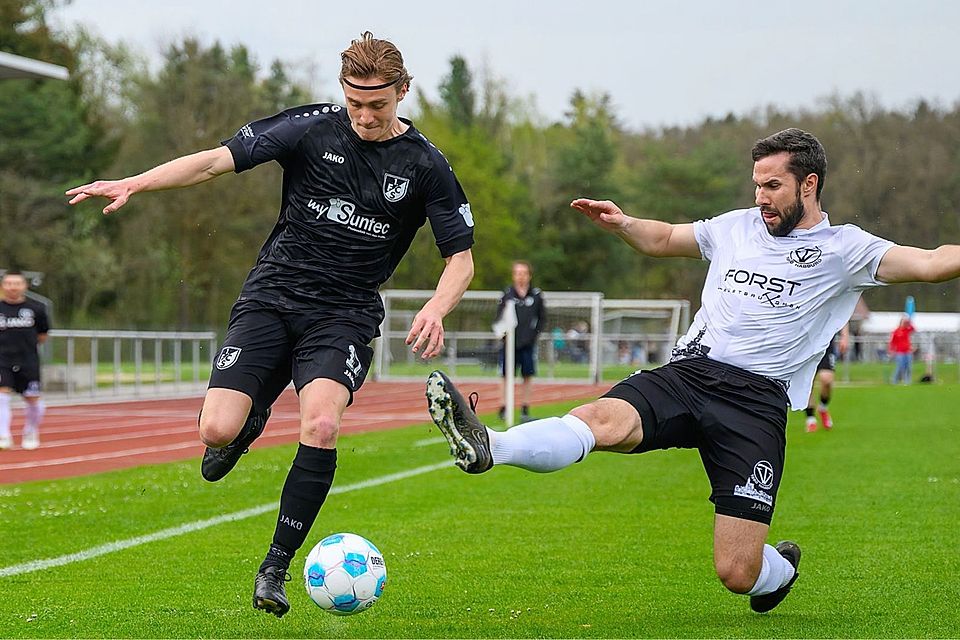 Samuel Hadasch (links) sieht im SV Schwandorf-Ettmannsdorf die perfekte Adresse, sich fußballerisch weiterentwickeln.