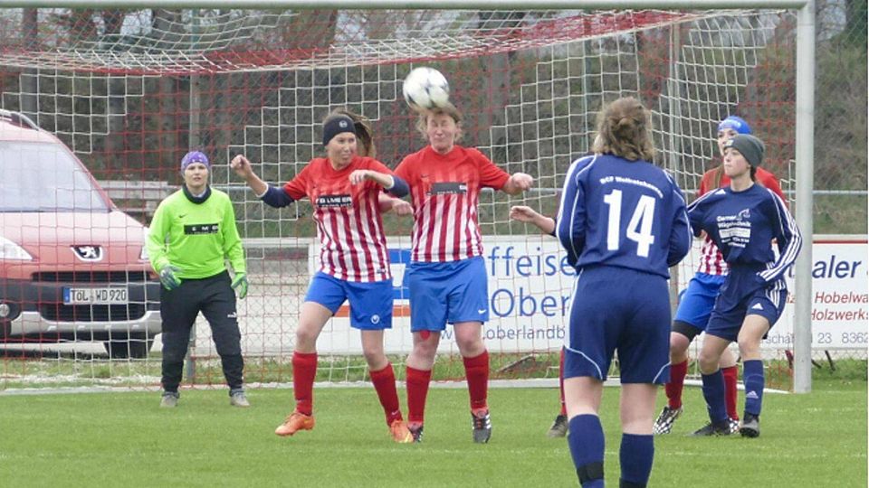 Spielerinnen der SG Darching/Hartpenning im Spiel gegen den BCF Wolfratshausen