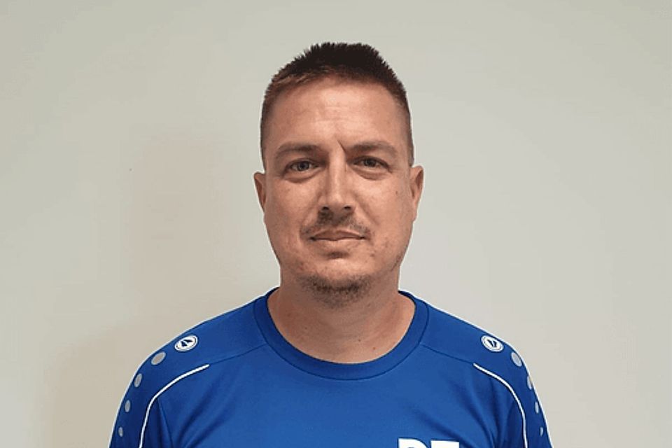 Danny Thönes kann es auch mit 43 noch nicht lassen - ein echte Vollblutkicker.