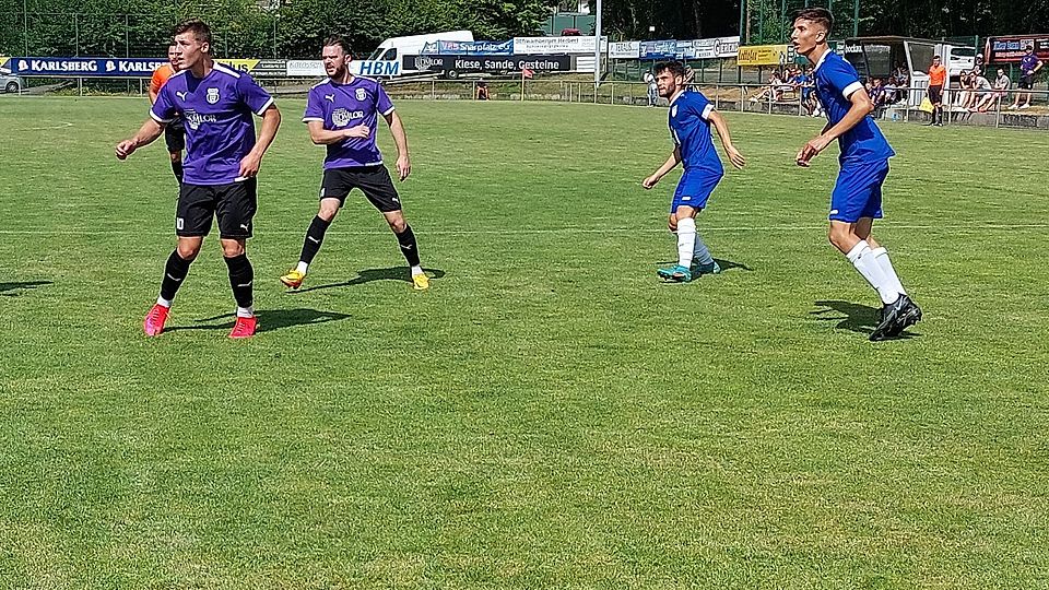 Tim Schäfer (Zweiter von links) ist zum SV Saar 05 Saarbrücken gewechselt