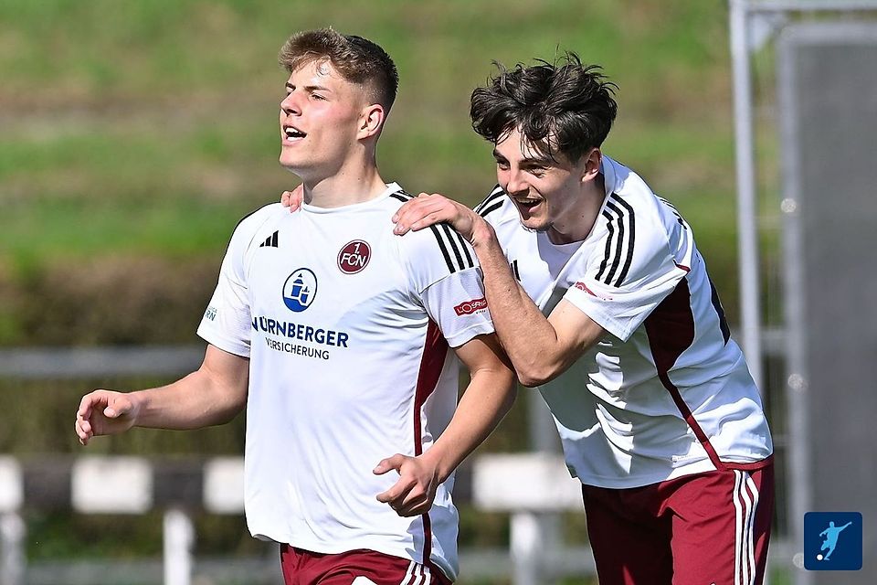 Eine der großen Entdeckungen in der Regionalliga Bayern in der Spielzeit 2023/24: Julian Kania (links). Eine der großen Entdeckungen in der Regionalliga Bayern in der Spielzeit 2023/24: Julian Kania (links).