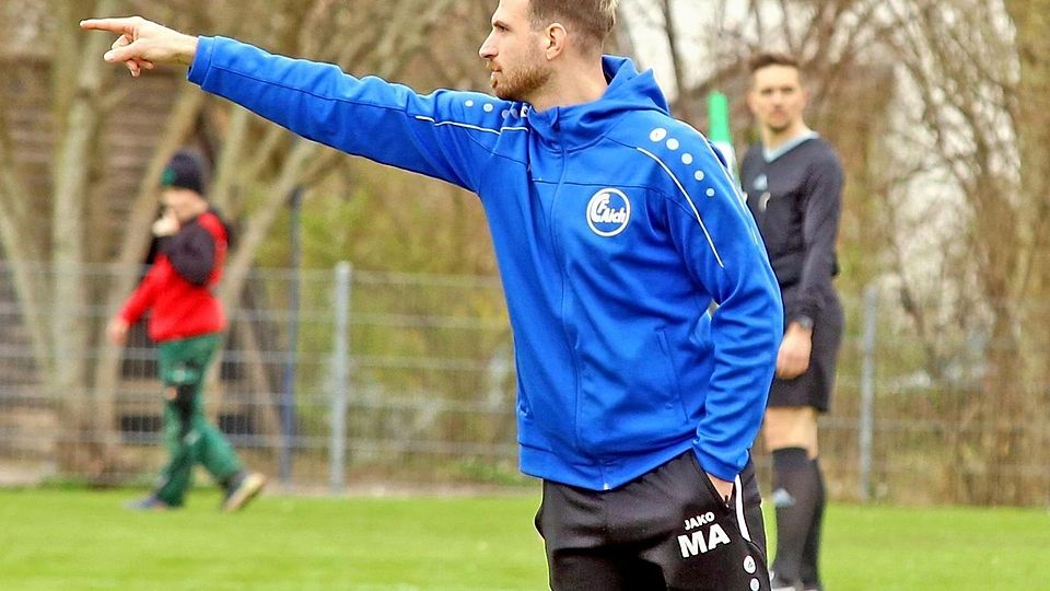 Marcel Aue, Trainer des FC Aich.