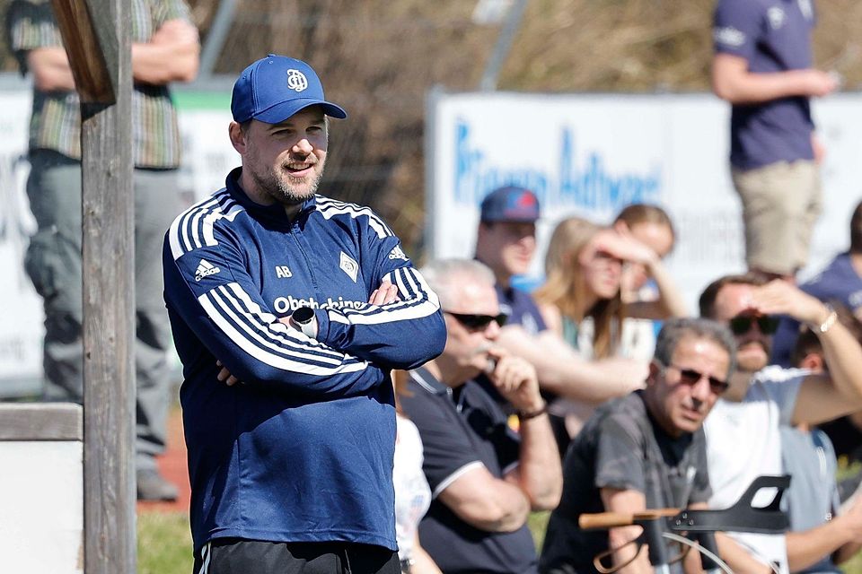 Kann die Aufstiegshoffnungen seines Ex-Vereins SV Planegg am Leben erhalten: Andreas Budell, Trainer in Deisenhofen.