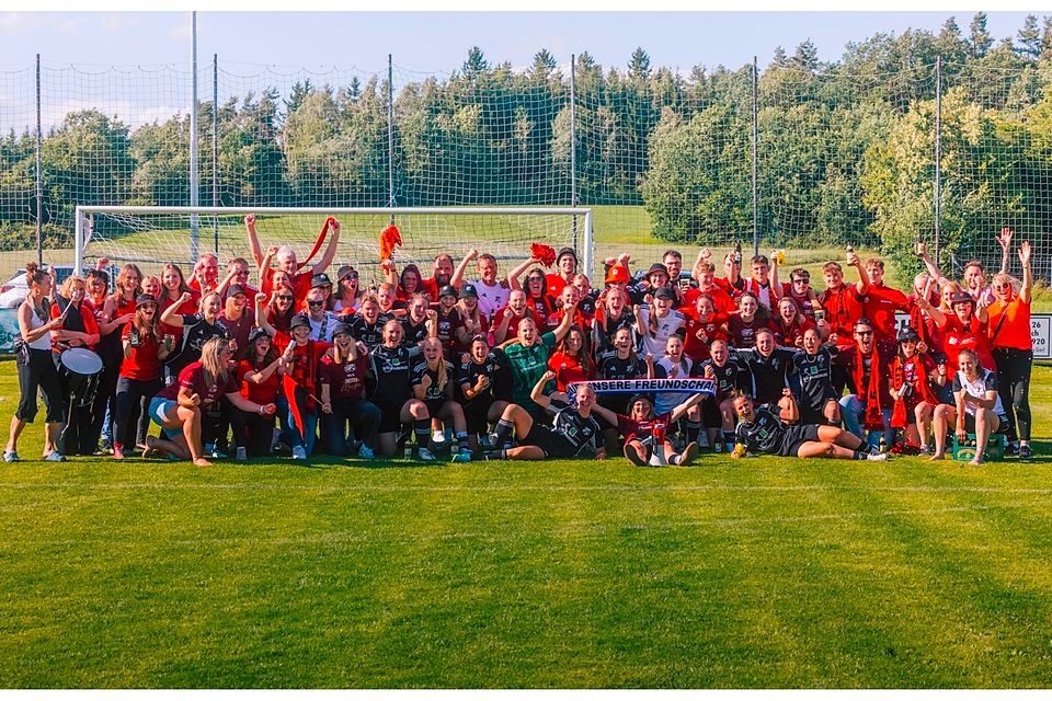 Verdient nach Verlängerung! Der FC Ruderting II bleibt der Landesliga Süd erhalten! Verdient nach Verlängerung! Der FC Ruderting II bleibt der Landesliga Süd erhalten!