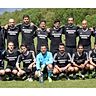 Vorzeitig Meister der Kreisliga B und Aufsteiger in die Kreisliga A: der FC Ay-Yildizbahce Usingen um Spielertrainer Gezim Morina (untere Reihe, Zweiter von links).