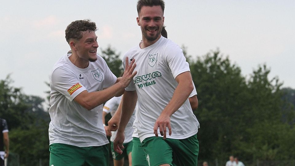 Unterschiedliche Gemütslagen: Julius Donnert (links) trainiert wieder, für Hannes Frank ist das Fußballjahr hingegen beendet.