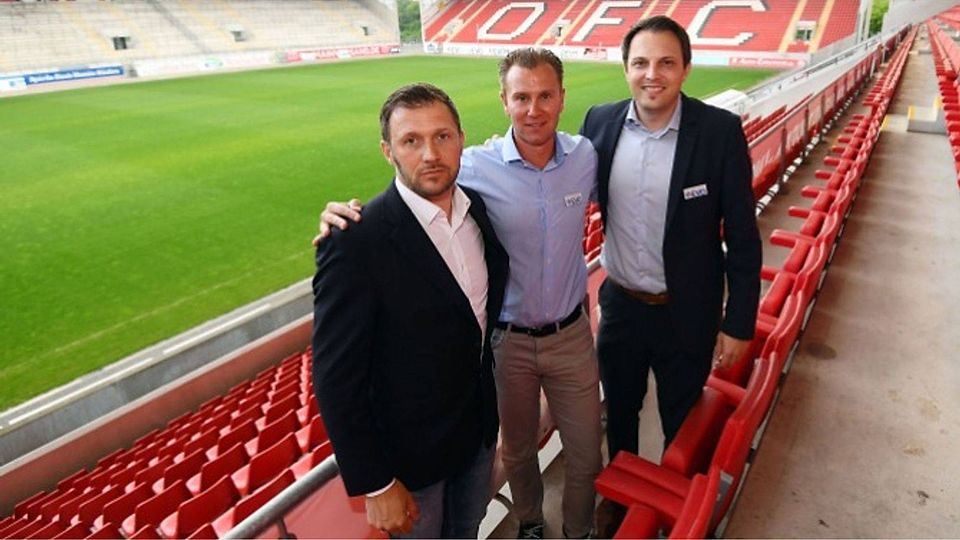 Zwei dieser drei Herren hatten eine ihrer sportlichen Stationen auch beim SSV Lindheim: (v.l.) Sead Mehic, Sportdirektor bei Kicker Offenbach, und der neue Trainer Daniel Steuernagel. Dritter im Bunde ist hier OFC-Geschäftsführer Christopher Fiori.	Foto: Hübner