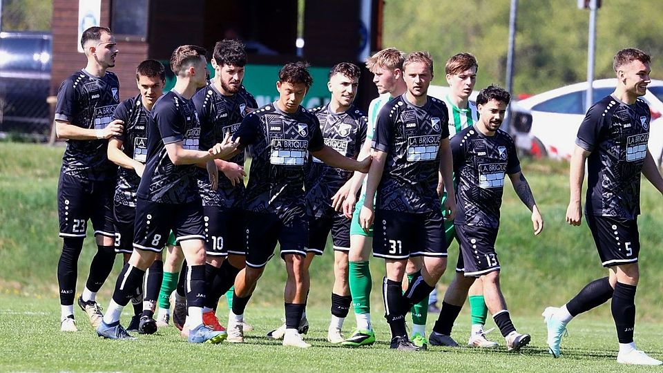 Der FC Tegernheim bejubelte fünf Torerfolge und drei Punkte.