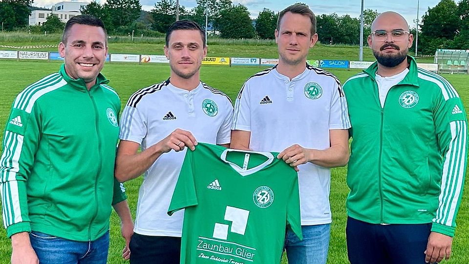 Von links: Abteilungsleiter Peter Kröninger, das Trainerduo Urban Wazlawik und Tobias Smolarczyk sowie Spielleiter Robert Glier.
