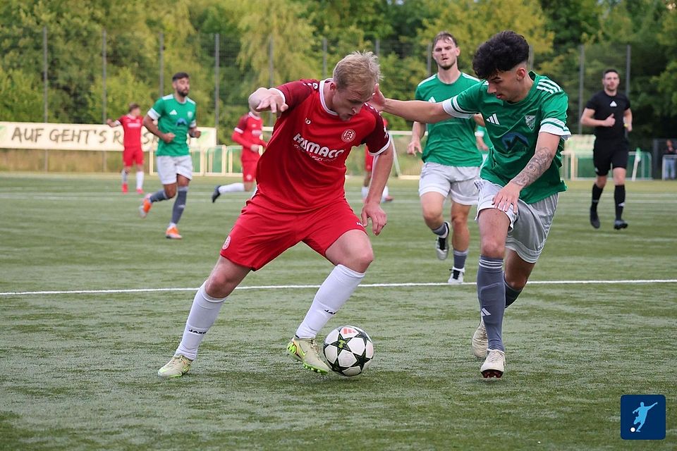 Rot-Weiss Essen II hat Heimvorteil. Rot-Weiss Essen II hat Heimvorteil.