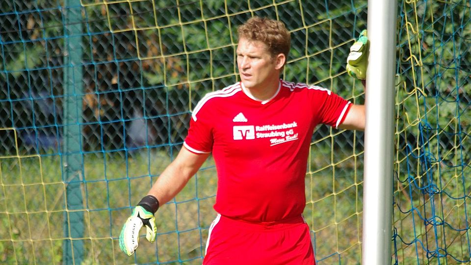 Dirk Steger, hier als Aufstiegstorwart in der Saison 2015/16, übernimmt das Traineramt bei der SpVgg Hofdorf-Kiefenholz.