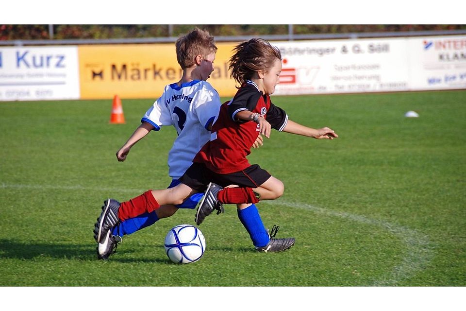 Wieder erlaubt: Fußballtraining für Kinder unter und einschließlich 14 Jahren, auch ohne Abstandsregel. Foto: imago/Joker