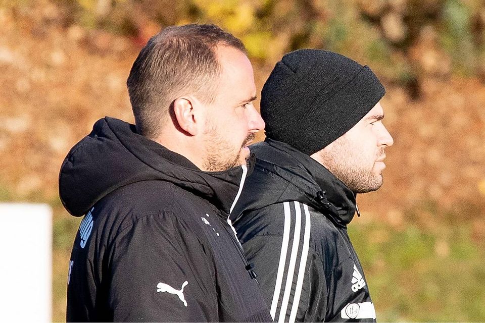 Auch in der Kreisliga wird das Trainergespann Tobias Luppart und Simon Gebhart (v.l.) die Fußballer des SC Pöcking-Possenhofen betreuen.