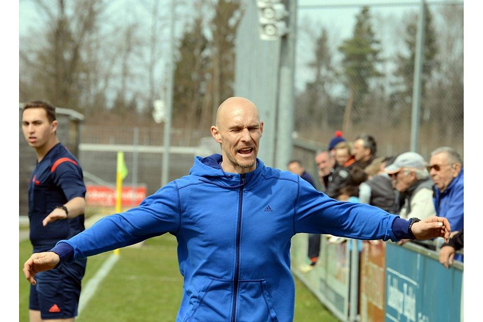 Sven Kresin macht den »Abflug« beim TSV Landsberg. Der Trainer ist zurückgetreten, ein Nachfolger steht noch nicht fest. F: Dirk Meier