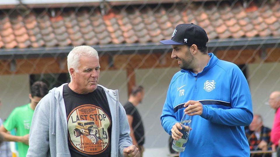 Maxi Zgud (r.) ist nicht mehr Trainer des FC Neuhadern und wechselt zum TSV Eching.