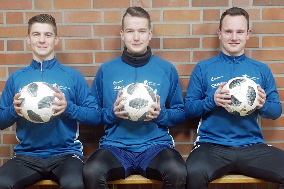  Das Trio wechselt von der U19 des JLZ Emsland zum Nachwuchsteam des SV Meppen in die Bezirksliga (v.l.):  Pascal Dickmann, Justus Wolken und  Leon Deters. 