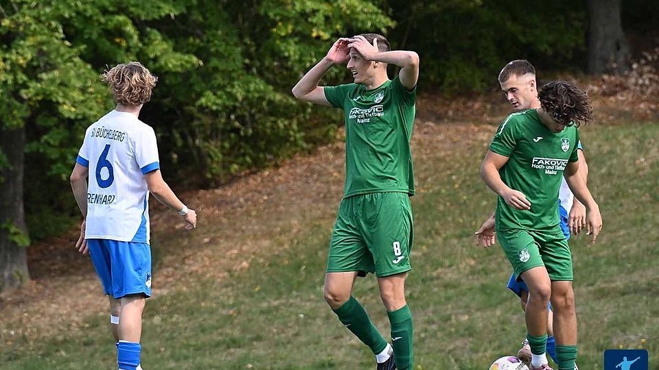 Genug Gründe zum Haareraufen haben derzeit die Spieler der TuS Marienborn.