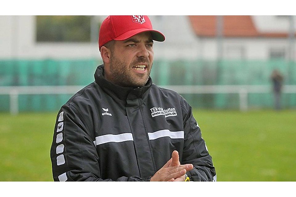 Ist mit seinem Latein am Ende: Trainer Andreas Ried ist beim TSV Haunstetten überraschend zurückgetreten.  Foto: Michael Hochgemuth