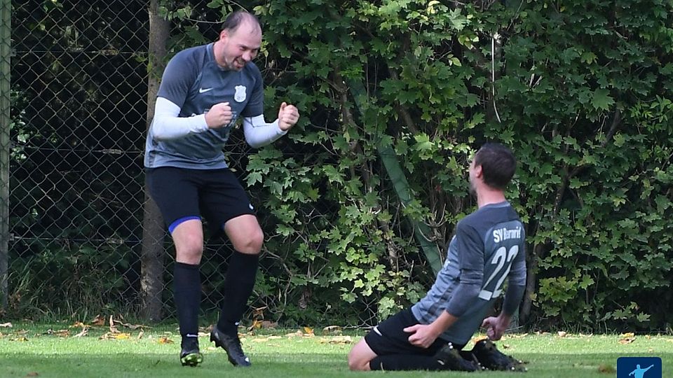 Michael Müller (l.) möchte künftig mit dem SV Achslach Grund zum Jubeln haben 