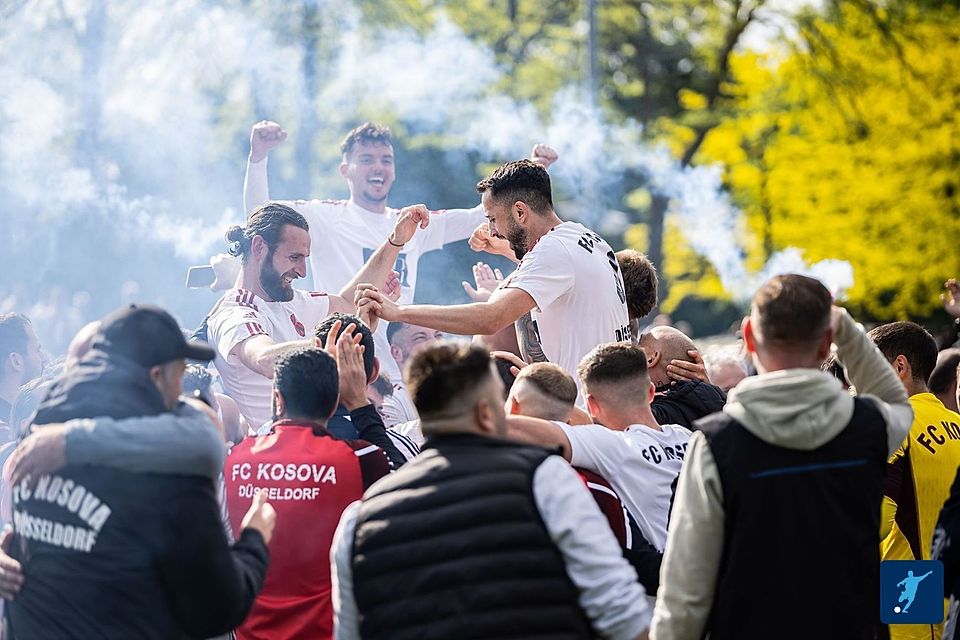 Der FC Kosova hat schon nach dem Sieg gegen den TSV Eller gefeiert. 