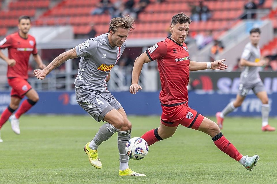 Regensburg und Ingolstadt sehen sich bereits zum zweiten Mal in dieser Saison. Regensburg und Ingolstadt sehen sich bereits zum zweiten Mal in dieser Saison.