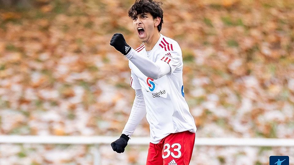 Silas Lindenblatt schreit es raus. Der VfL Güldenstern Stade steht mächtig unter Druck.
