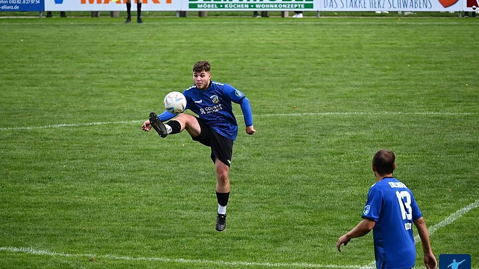 Dillingens Vize-Kapitän Marcel Hander ist mit seiner Mannschaft nach dem 2:0-Heimerfolg gegen den SV Mindelzell auf dem besten Weg zum vorzeitigen Klassenerhalt.