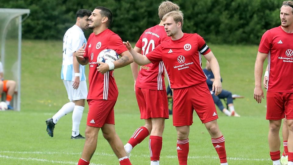 TSV 1860 Rosenheim siegt 2:1 beim Tabellenführer und rückt bis auf sechs Punkte heran – Haching II fehlt in der Schlussphase die Kraft.