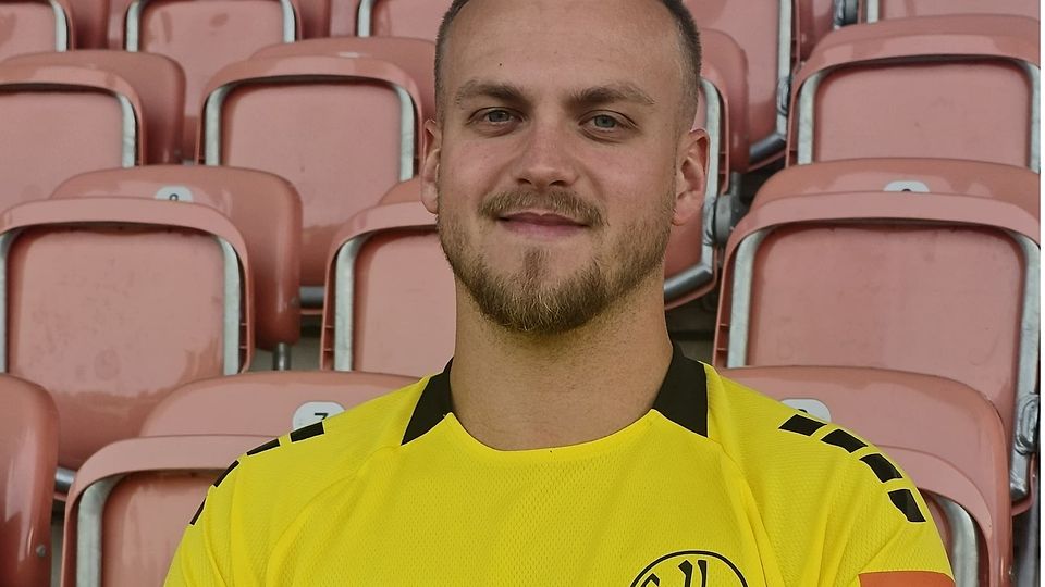 Macht gleich eine gute Figur im Altstadt-Trikot: Luis Klein. 