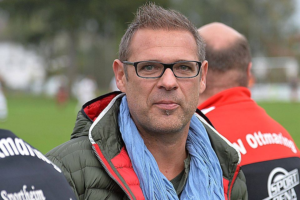 Verlängert sein Engagement beim SV Ottmaring bis zum Saisonende: Coach Werner Heiß.  Foto: Rudi Fischer