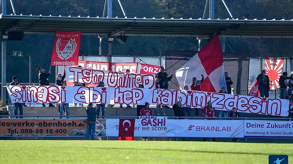 Türkgücü München will auch in der kommenden Saison eine gute Rolle in der Regionalliga Bayern spielen - und sucht dafür auf ungewöhnliche Art und Weise Neuzugänge.