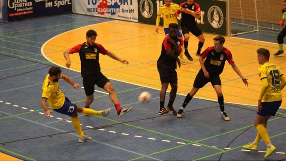 Das Match zwischen dem 1. FC Lok Leipzig und dem FC Rot-Weiß Erfurt hatte alles, was das Fußballerherz begehrt: Kampf, Leidenschaft und Emotionen - nur die Toren fehlten. F: Herzberg