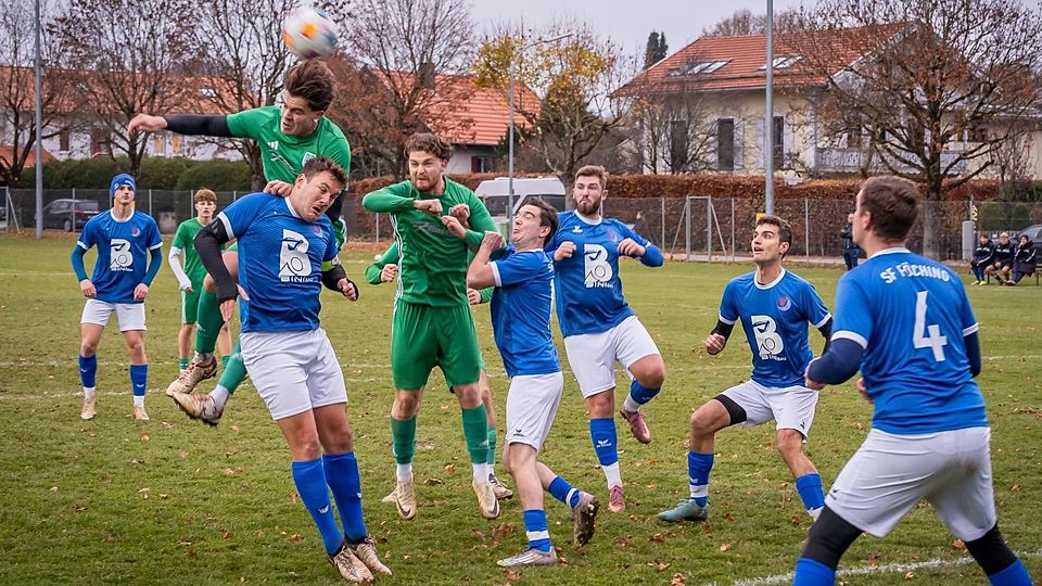 Klasse bewiesen: Der TuS Holzkirchen II (grün) siegte im Derby gegen die SF Föching deutlich.