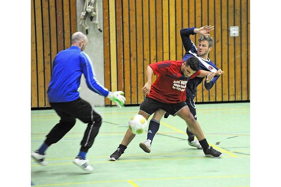 Für engagierten und hochklassigen Hallenfußball ist das Turnier im der Erft-Swist-Cup in Weileswist bekannt, Foto: maGro/Weingarten